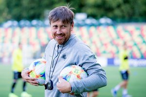 Skambus ėjimas – prie A lygos debiutantų vairo stos Lietuvos futbolo legenda