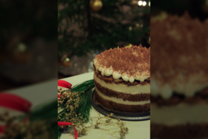 Tiramisu tortas vien iš augalinių produktų