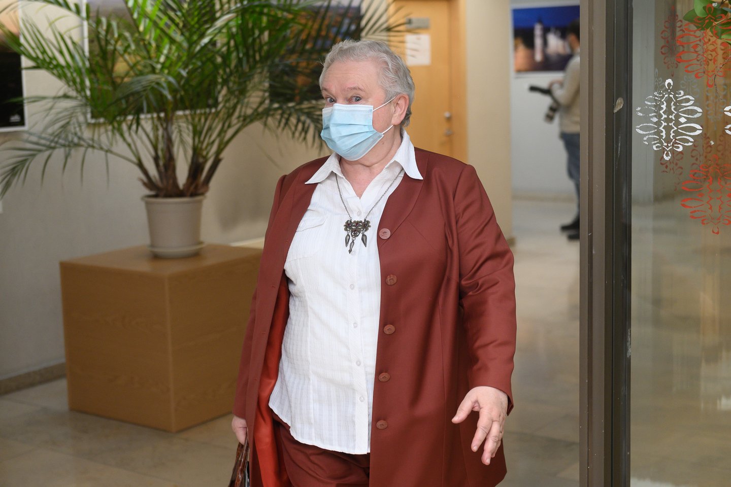 Seimo narė Vilija Targamadzė (62 m.) atsidūrė ligoninėje. Savo socalinio tinklo „Facebook“ paskyroje ji pranešė, kad jai nustatytas abipusis plaučių uždegimas. <br>V.Skaraičio nuotr.