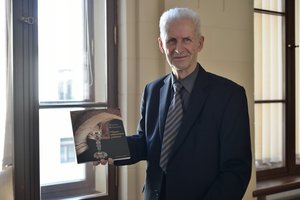 Jubiliejų švenčiantį Vilniaus pilių riterį Kazį Napaleoną Kitkauską pagerbs dienoraščių knyga 