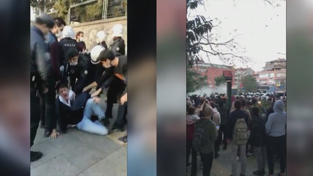 Vaizdai šokiruoja: pareigūnai naudojo jėgą prieš protestuojančius studentus – įrašai išplito internete
