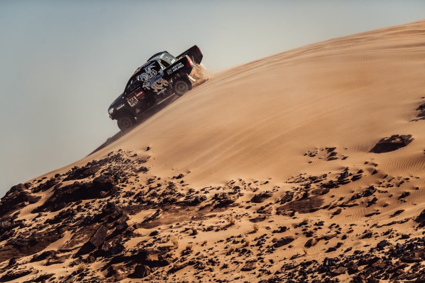 Antradienį, sausio 5-ąją, Dakaro ralio maratono dalyviai įveikė trečiąjį greičio ruožą šalia Vadi Ad Davasiro.<br>V.Pilkausko ir M.Chytka nuotr.