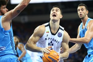 „Neptūno“ virtuvėlėje – S. Galdiko ir M.Mažeikos bandymas atpažinti klaipėdietišką silkę