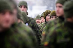 Sudaryti šauktinių sąrašai: praneša apie padidintas išmokas, pasiuntė žinutę studentams