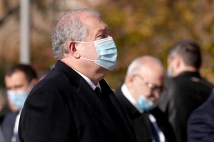 Armėnijos prezidentas serga sunkios formos COVID-19