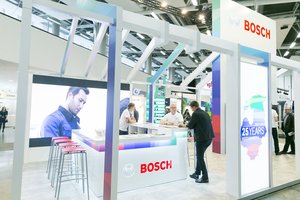 „Bosch“ seka „Toyota“ generalinio direktoriaus pėdomis: taip pat nusiteikęs prieš elektromobilius