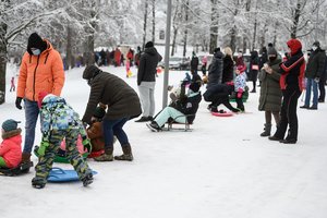 Policija įspėja žiemos pramogų gerbėjus: šeštadienį baudė karantino pažeidėjus, o sekmadienį prižiūrės dar griežčiau