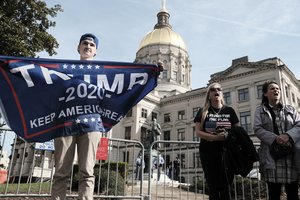 Susiskaldžiusiai valstijai rinkimai neatnešė ramybės: J. Bideną palaiko toli gražu ne visi