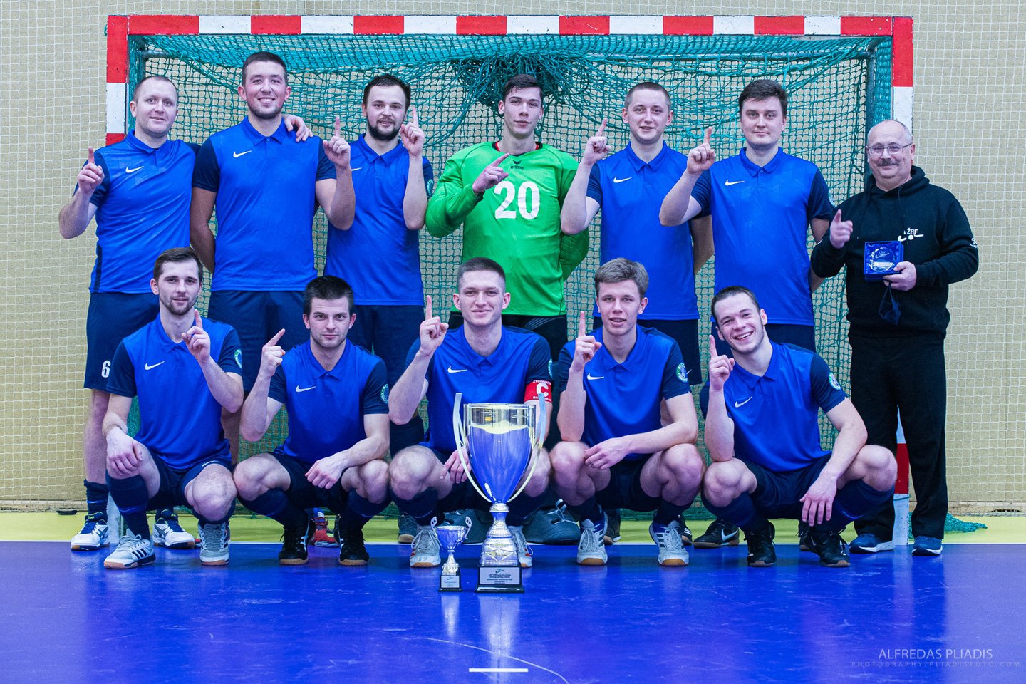Lietuvos žolės riedulio federacija surengė finalinį taurės varžybų etapą Vilniuje, kuriame triumfavo širvintiškiai.