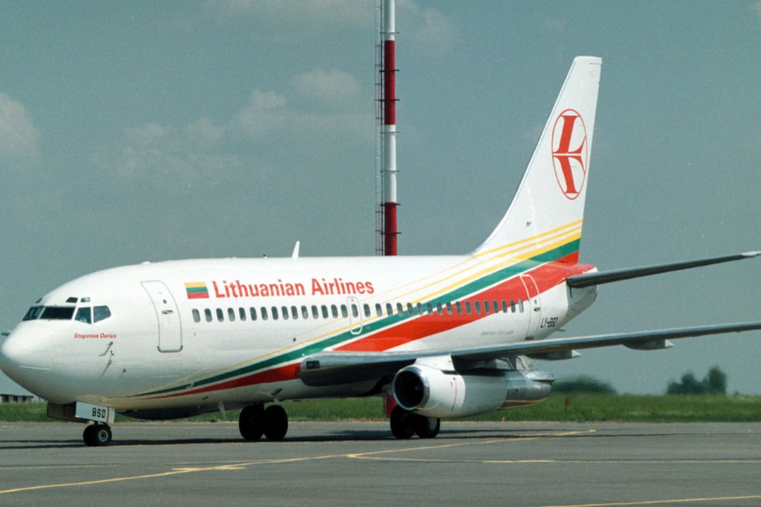 2009 m. nacionalinė oro transporto bendrovė „Lietuvos avialinijos“ nutraukė skrydžius. Kovo mėnesį jai buvo iškelta bankroto byla.<br>J.Staselio nuotr.