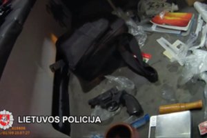 Vilnietis įkliuvo Trakų r. su ginklu ir narkotikais