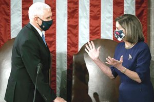 Po krauju aplaistytų riaušių Vašingtone – neramumai nesibaigė 