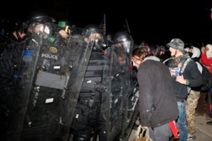 JAV teisėsauga perspėjo dėl ginkluotų protestų grėsmės