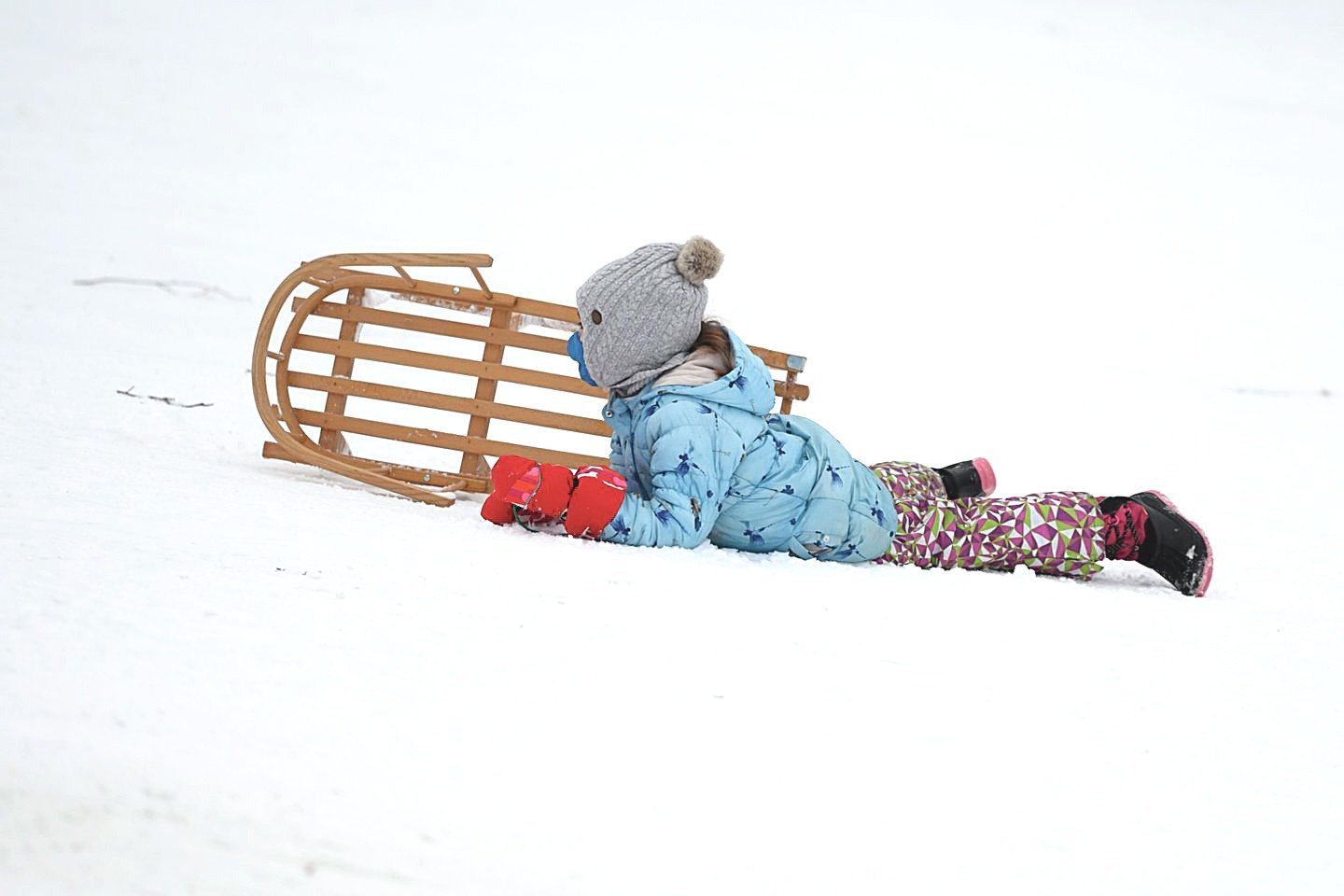 Tinkamo rogučių modelio pasirinkimas leis mėgautis sniego pramogomis ne tik vaikams, bet ir tėvams, kurie bus tikri dėl savo atžalų saugumo ir patogumo.<br>V.Skaraičio nuotr.