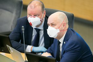 Dėl nesuvaldytos pandemijos S. Skverneliui ir A. Verygai gali tekti aiškintis STT