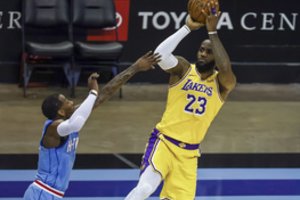 NBA naktis: eilinė „Lakers“ pergalė ir pratęsimo drama Filadelfijoje