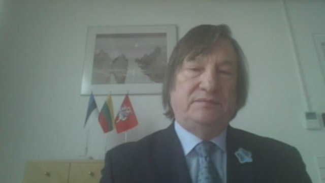 Buvęs Estijos atstovas Lietuvoje M. Tarmakas ieško pareigūnų lydėjusių jį Sausio 13-ąją: norėčiau jiems padėkoti