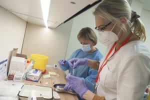 Globos įstaigose nuo COVID-19 jau paskiepyta 1,6 tūkst. žmonių