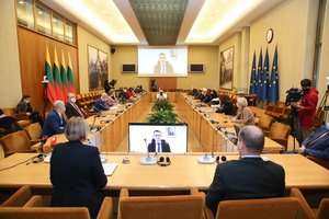 Po aštrių opozicijos klausimų – S. Skvernelio palinkėjimas A. Dulkiui: paskambinkite A. Verygai