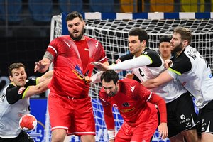 Šveicarijos rankininkai pergalę pasaulio pirmenybėse iškovojo vos išlipę iš lėktuvo