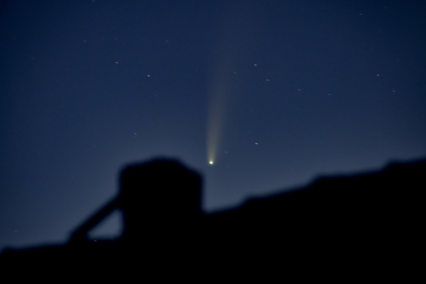  Danguje buvo plika akimi matoma kometa C/2020 F3 (NEOWISE).<br> V. Ščiavinsko nuotr.