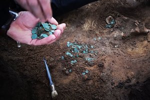 Ūkiui priklausančioje žemėje – 7000 sidabro ir aukso monetų