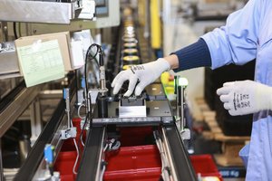 Pramonininkų konfederacija: tarp susitikime su M. Navickiene pristatytų siūlymų – užsieniečių įdarbinimas