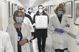 „BioNTech“ ir „Pfizer“ žada atstatyti COVID-19 vakcinų tiekimą Europai po 10 dienų