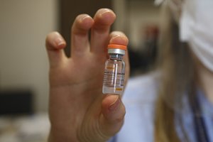 Į Serbiją atgabentos kiniškos vakcinos nuo COVID-19