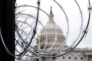 Vašingtone netoli Kapitolijaus areštuotas vyras su šaunamuoju ginklu