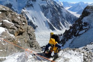 Per ekspediciją į K2 žuvo ispanų alpinistas