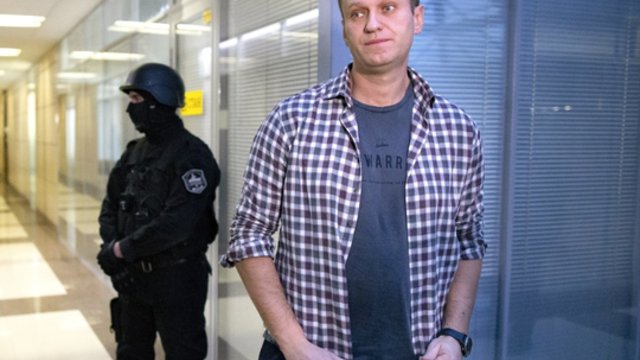 Sugrįžtančiam A. Navalnui gresia įkalinimas: Rusijoje sulaikomi jo šalininkai