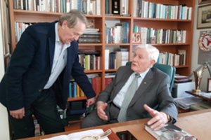 Legendinis V. Mačiulis sulaukė netikėto V. Adamkaus skambučio, privertusio braukti ašarą