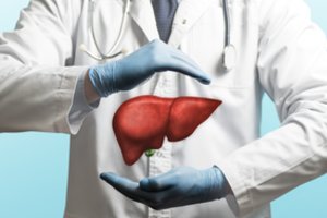 Donoro kepenų sulaukusį pacientą drąsina ir prieš metus jo likimą išgyvenę vyrai