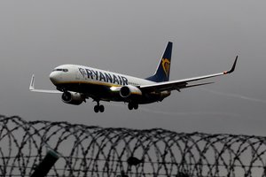 „Ryanair“ stabdo skrydžius iš Vilniaus, iš Kauno liko tik viena kryptis