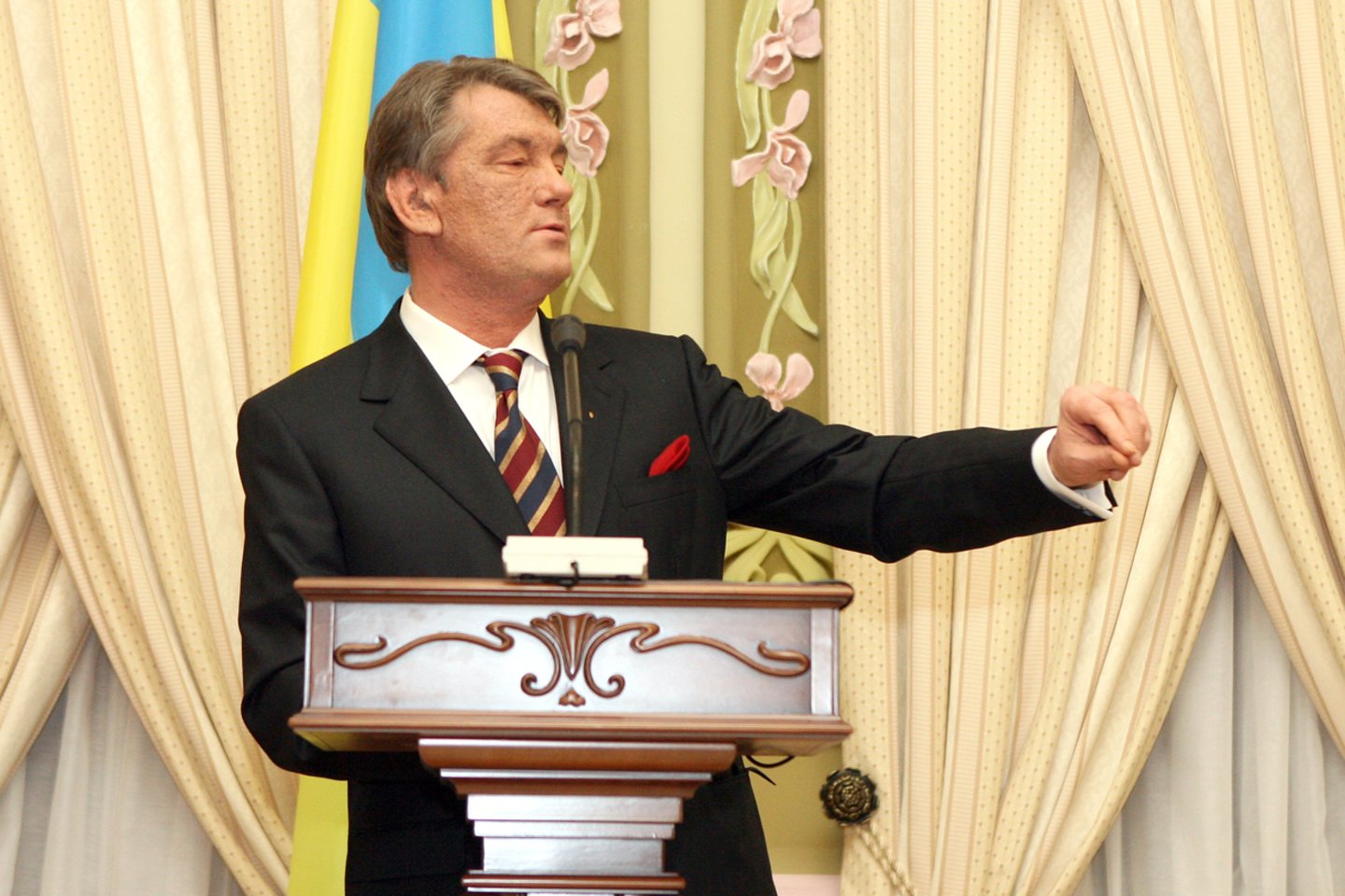 2005 m. oficialiai prisiekė ir pradėjo eiti Ukrainos prezidento pareigas Viktoras Juščenka. Sausio 24-ąją vyriausybės vadove tapo Julija Tymošenko. Tai buvo vadinamosios Oranžinės revoliucijos, kilusios 2004 m. lapkričio pabaigoje, pergalė.<br>P.Lileikio nuotr.