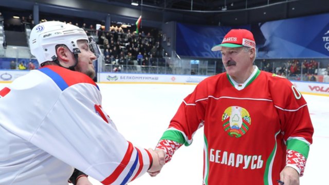 Ledo ritulio federacijos smūgis A. Lukašenkai: perkelia 2021-ųjų pasaulio čempionatą iš Baltarusijos