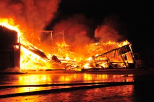 Ukrainą sukrėtė tragedija: per gaisrą senelių namuose žuvo 15 žmonių