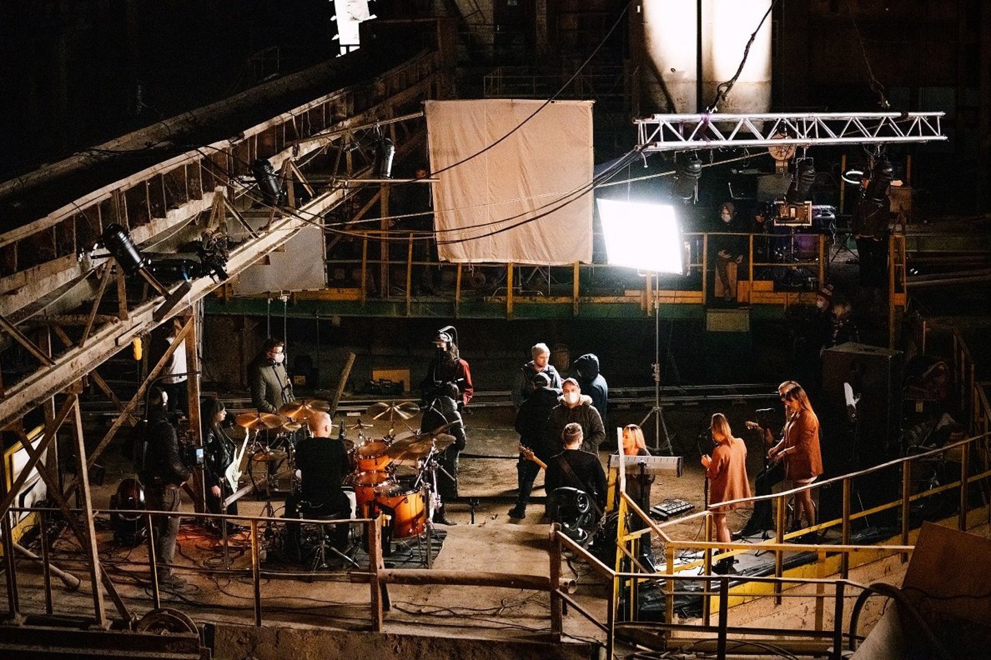  Žiūrovai išvys išskirtinį Džordanos Butkutės filmą-koncertą „Labirintas“.<br> R.Šeškaičio nuotr.