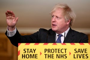 B. Johnsonas: gauta duomenų apie britiškosios COVID-19 atmainos didesnį mirtingumą