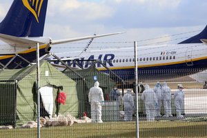 Sugriežtinti reikalavimai keliautojams, skelbiamas paveiktų šalių sąrašas, kuriose išplito COVID-19 mutacijos