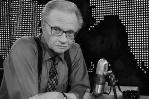 Mirė legendinis JAV pokalbių laidų vedėjas Larry Kingas