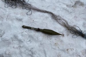 Gaudydami brakonierius, aplinkosaugininkai sodyboje rado ir slepiamą sprogmenį