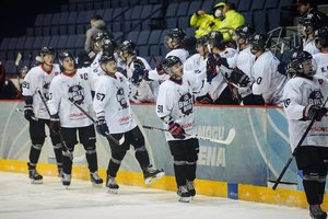 Lietuvos ledo ritulio čempionate pergalėmis džiaugėsi „Energija-GV“ ir „Baltų Ainiai“