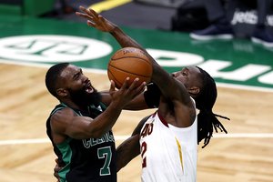 Po trijų pralaimėjimų iš eilės „Celtics“ tiesiog sudraskė „Cavaliers“