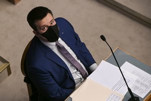 Estijos Reformų ir Centro partijų lyderiai pasirašė koalicijos sutartį