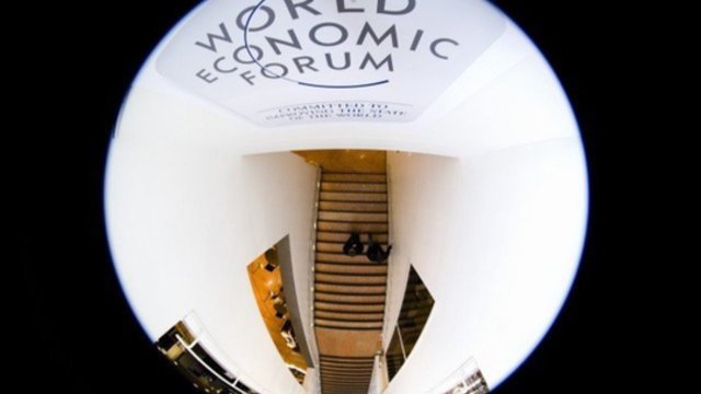 Prasidėjo Pasaulio ekonomikos forumas: viskas persikėlė į virtualią erdvę