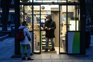 Įspėja: valdžios delsimas dėl antrosios koronaviruso bangos turės rimtų pasekmių