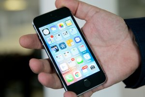 „Apple“ susigrąžino brangiausio prekės ženklo vardą