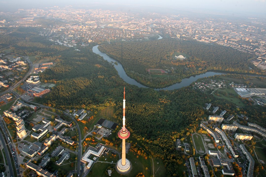 1981 m. pasirašytas Vilniaus televizijos bokšto eksploatacijos aktas. Jo statybos darbai buvo pradėti 1974 m. gegužę.<br>P.Lileikio nuotr.